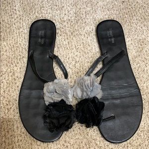 Simply Vera Vera Wang flip flops